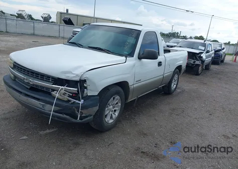 2001 Chevrolet Silverado 1500 из США, поврежденный, VIN 1GCEC14W01Z239000